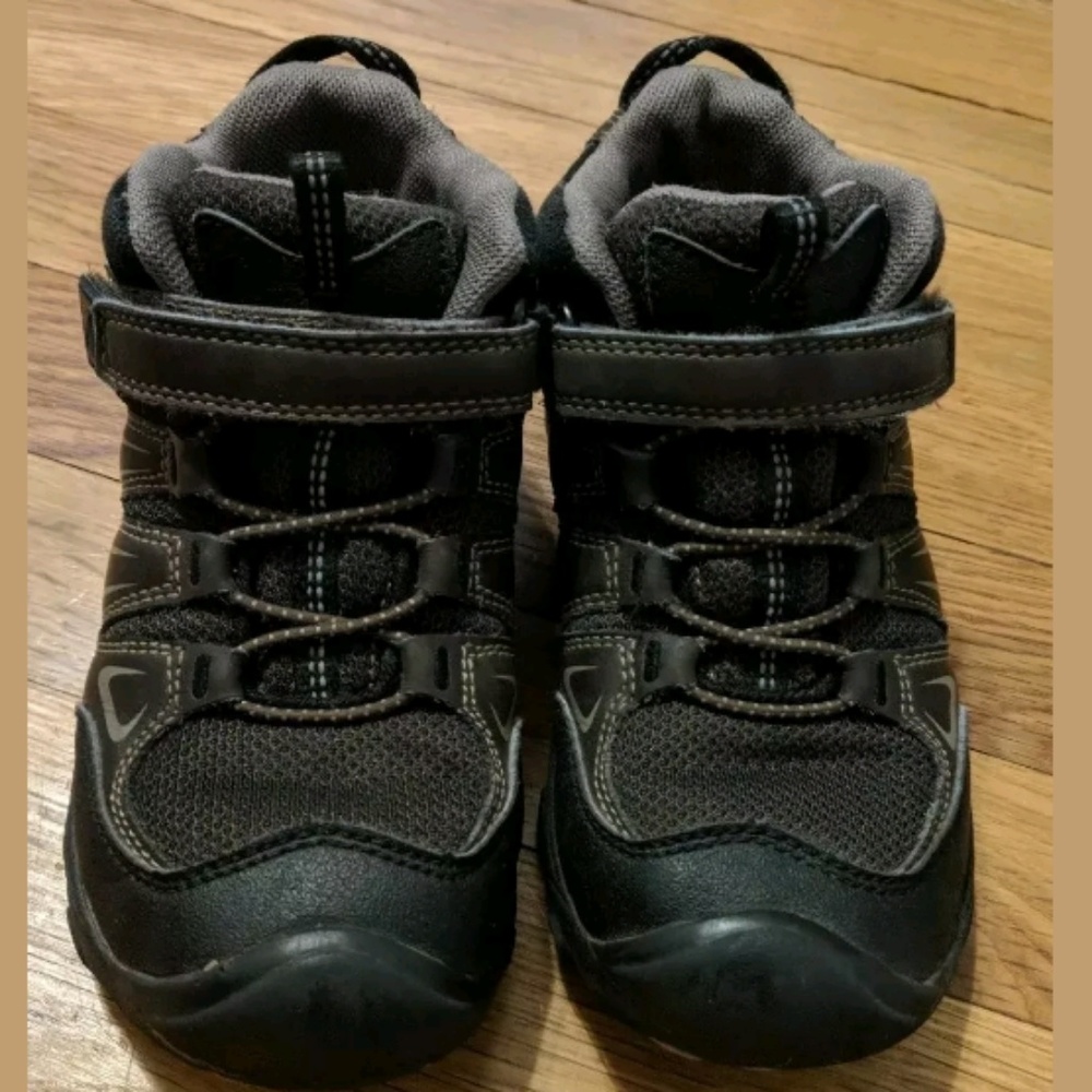 KEEN Kids' Oakridge Low WP shoes